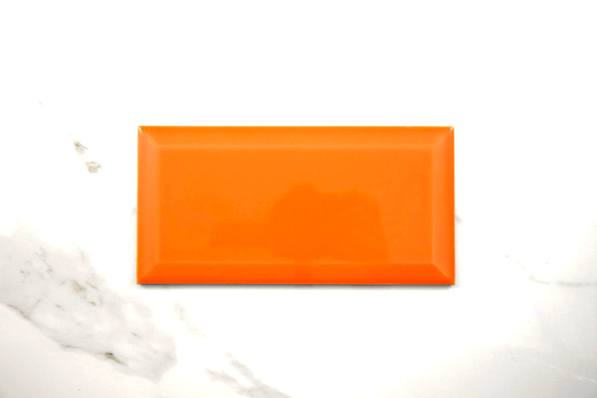 Biselado-brillo-naranja-10x20