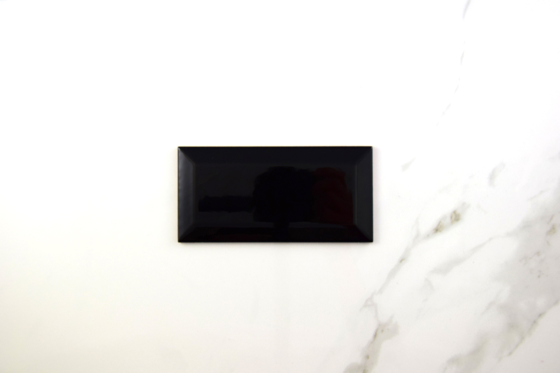 Biselado-negro-brillo-7,5x15