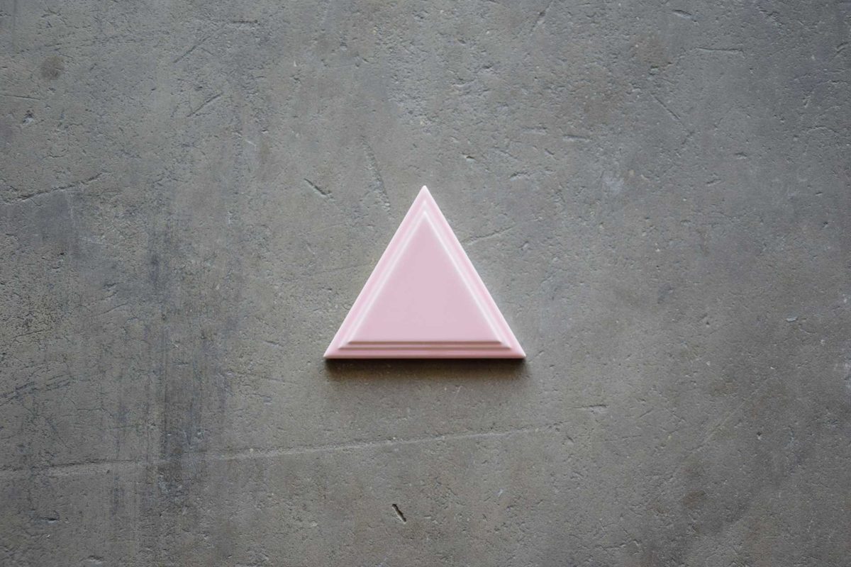 Azulejo Triángulo Rosa Porcelánico