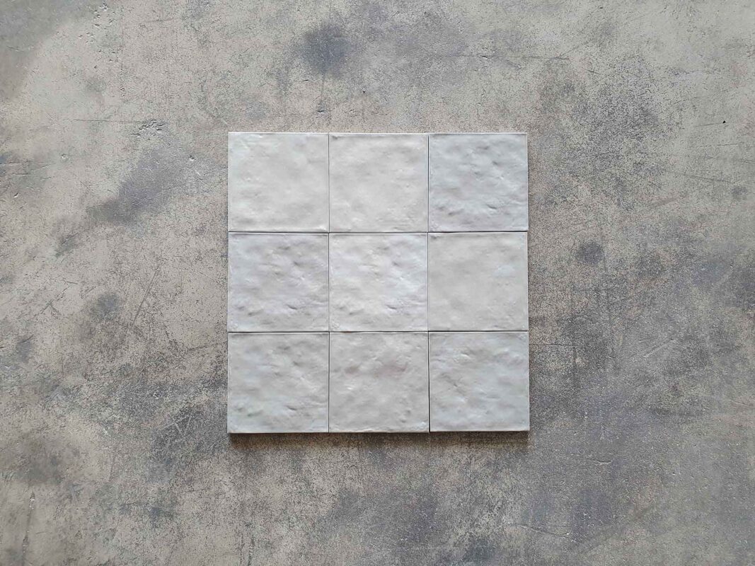 Azulejo Porcelánico contemporáneo gris 15x15