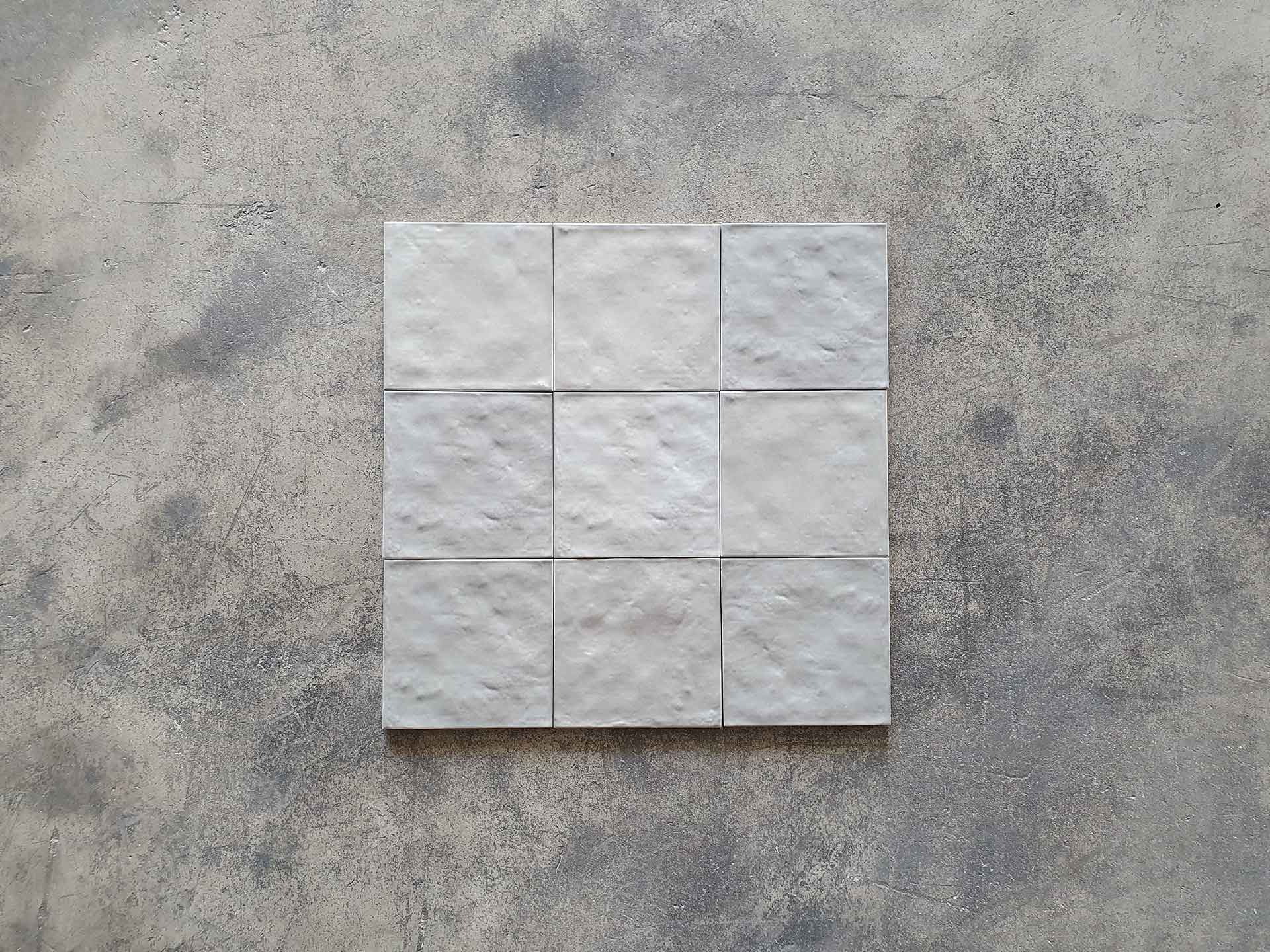 Azulejo Porcelánico contemporáneo gris 15x15