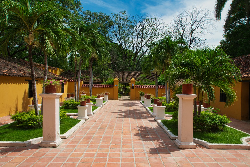 baldosas para jardín exterior