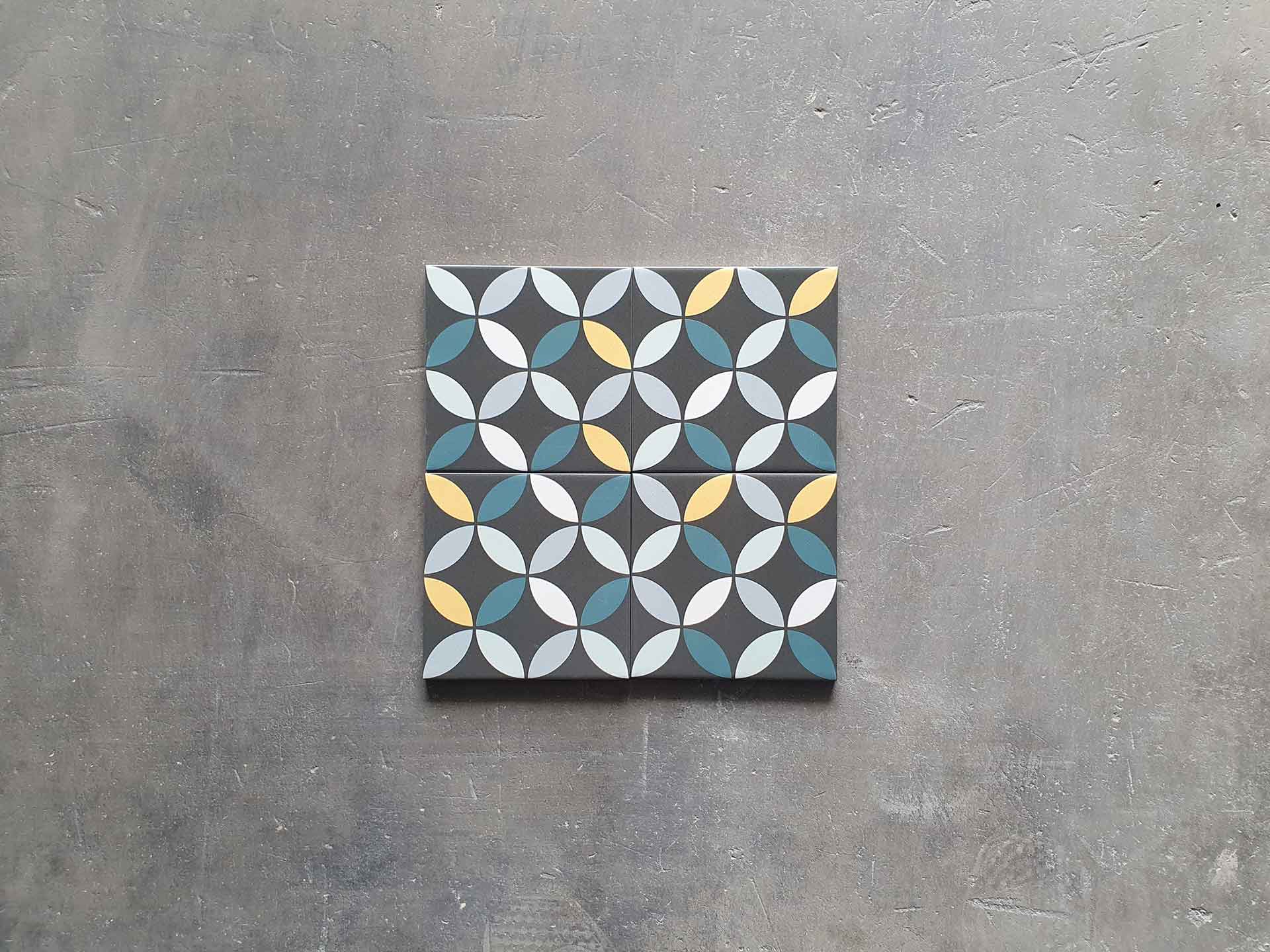 Azulejo porcelánico pansy noche 15x15