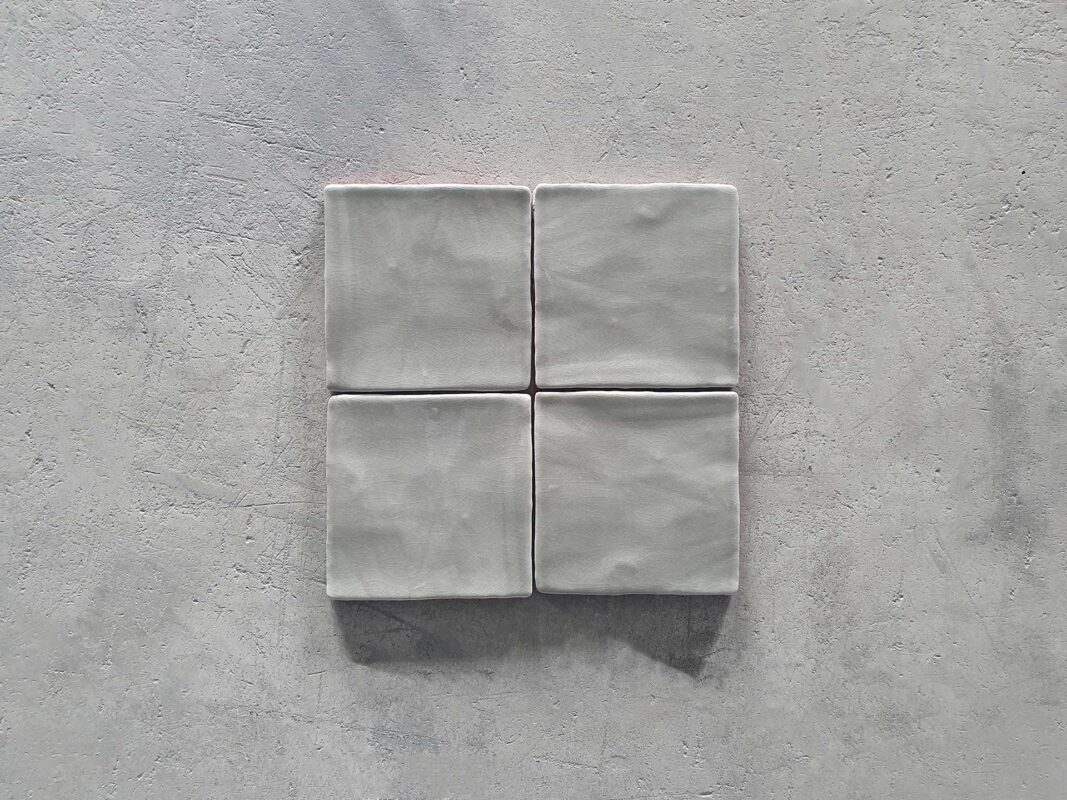 azulejo rustico craquelado gris oscuro