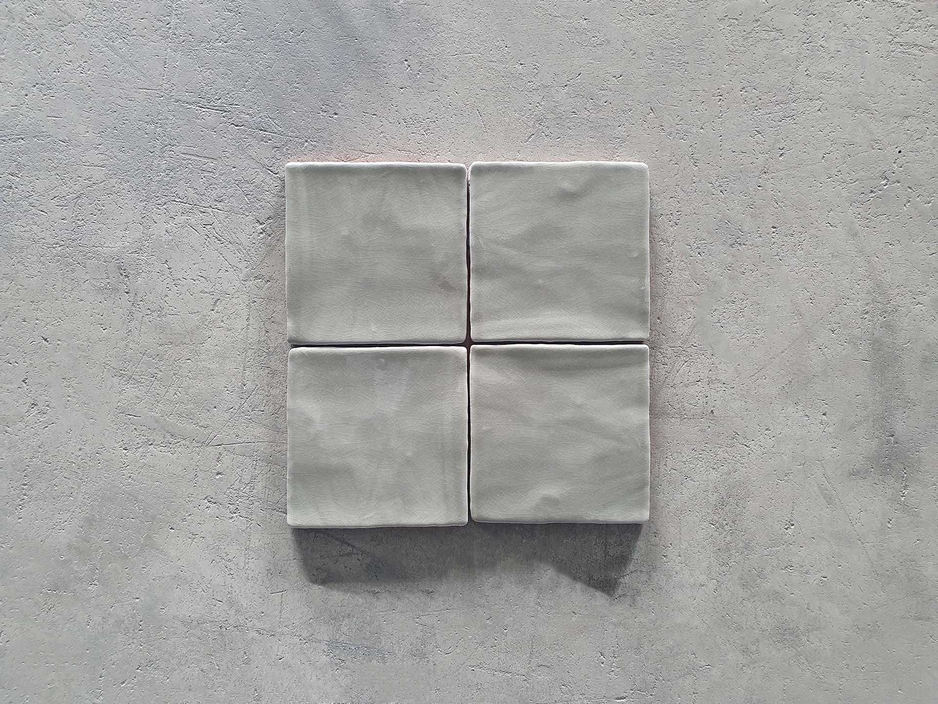 azulejo rustico craquelado gris oscuro