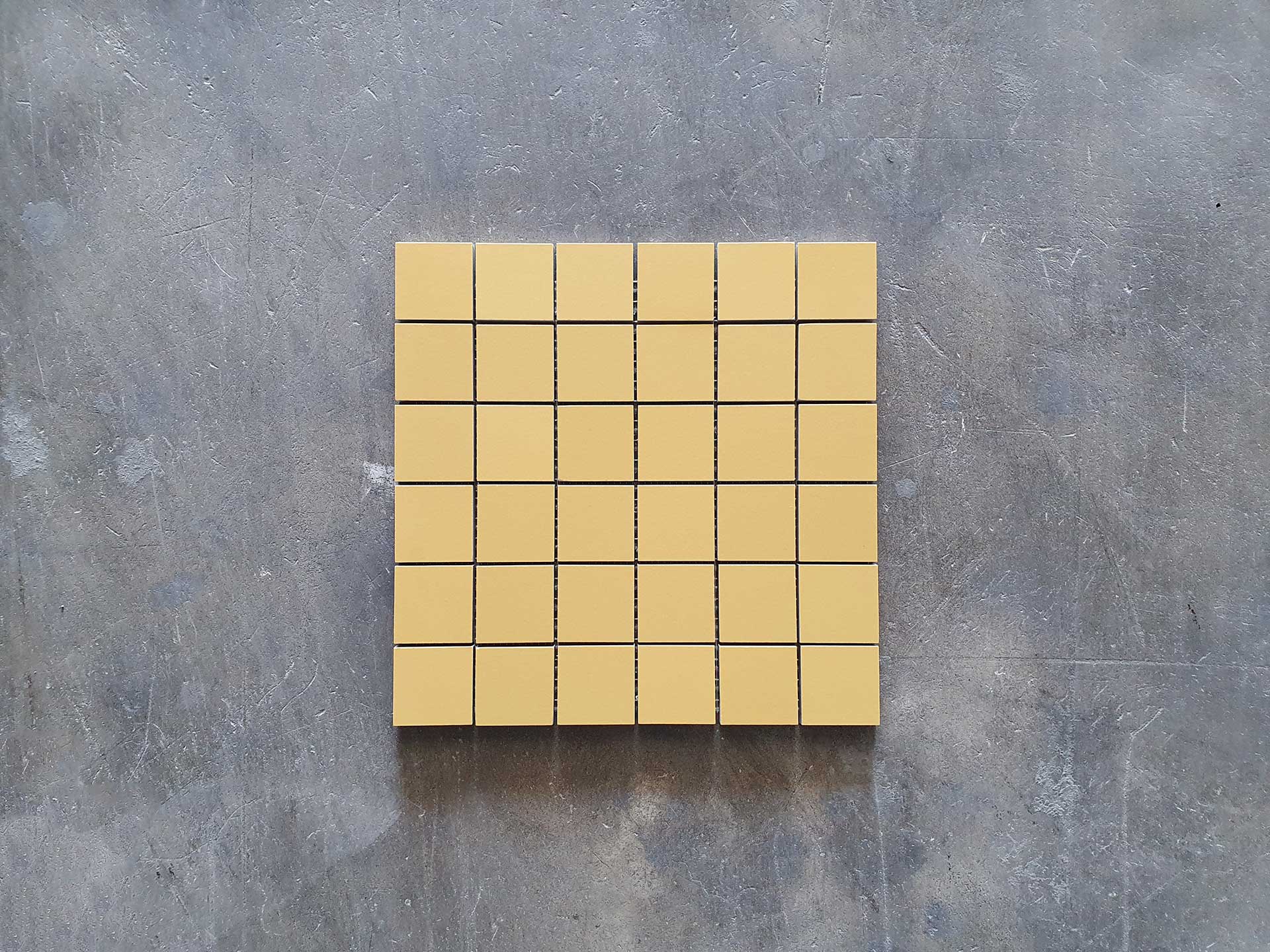 Azulejo en Malla Porcelánico Amarillo Mate