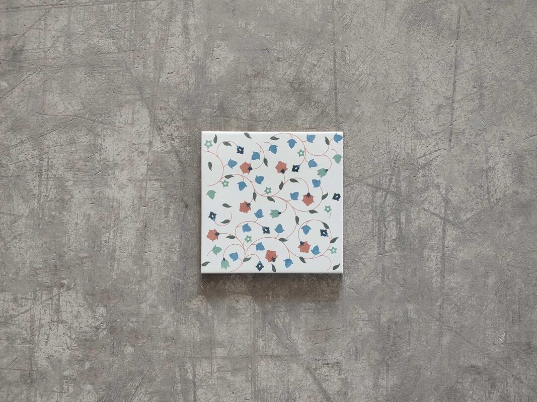 baldosa hidráulica artística floral