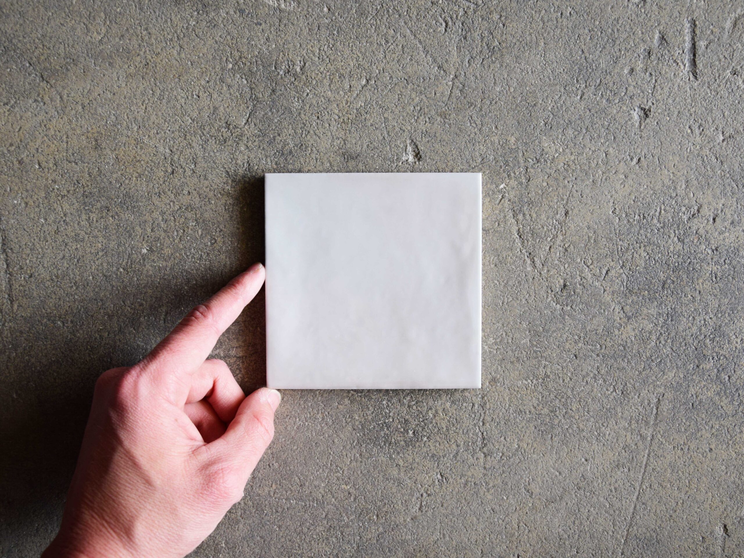 baldosa blanca porcelánica brillante