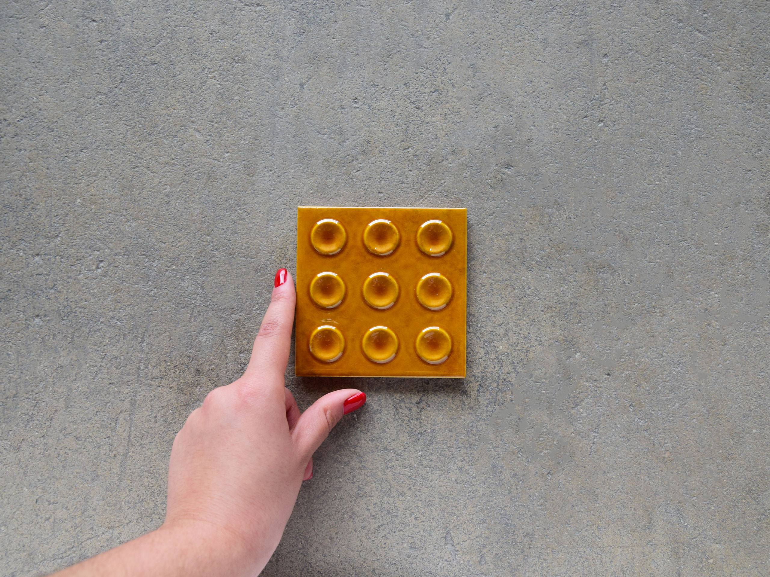 baldosa ámbar formato estrecho