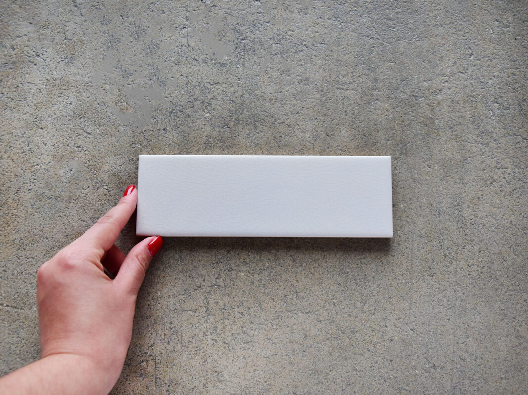 azulejo blanco alargado brillante