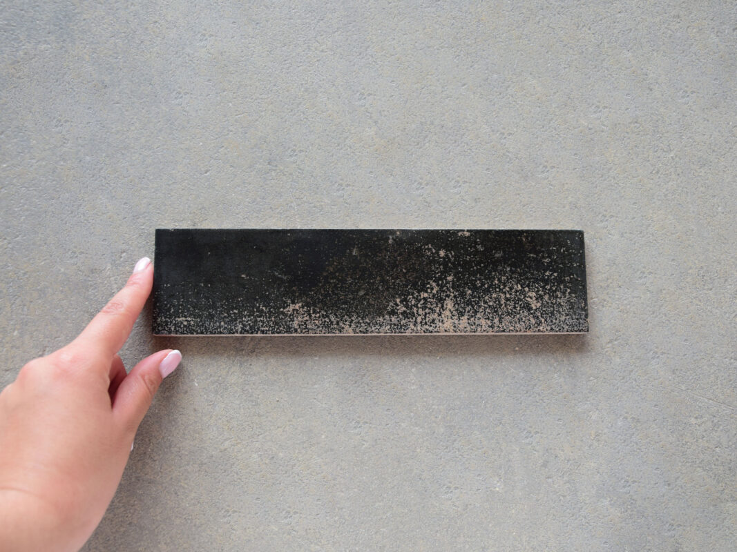 azulejo grafito efecto metal