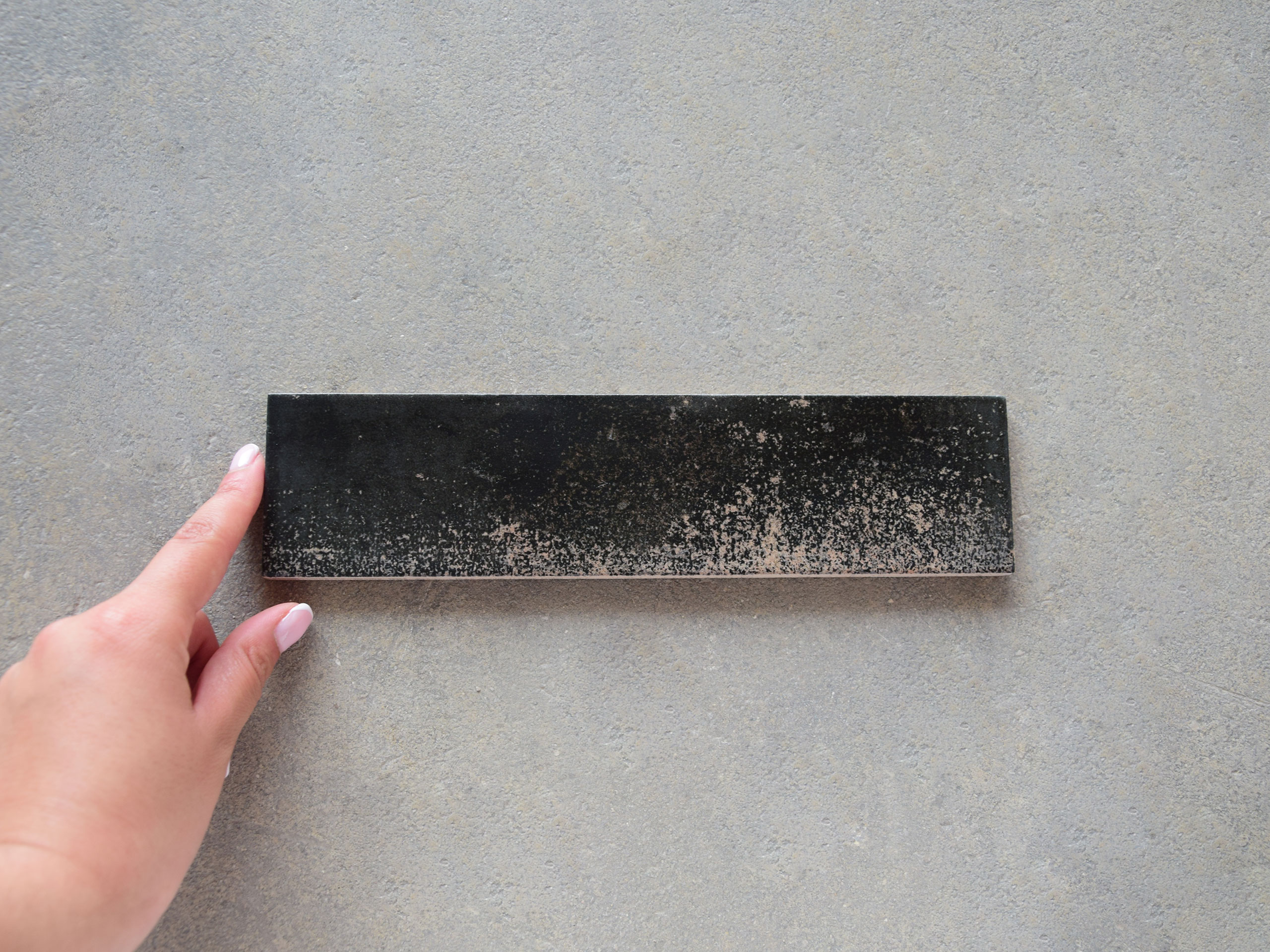 azulejo grafito efecto metal